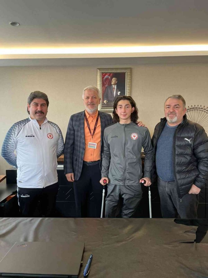 Dünya Kupası Seçme Kampı Öncesi Samsunlu Ampute Futbol Milli Takımı Oyuncusuna Moral