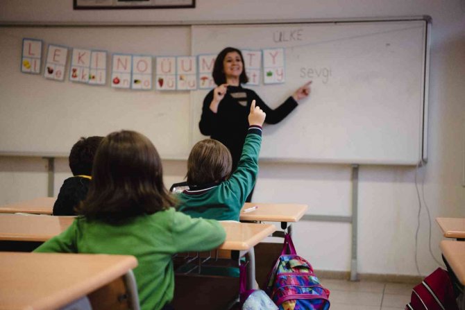 Anadolu Üniversitesi Eğitim Kalitesini Erken Yaşlardan İtibaren Çocuklara Aktarıyor