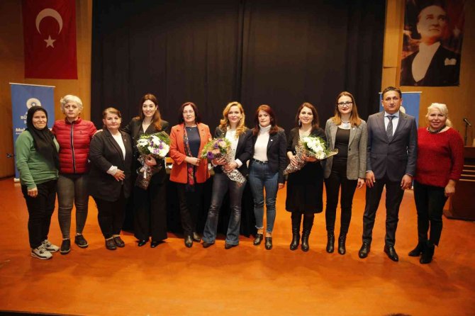 Büyükşehirden Kadınların Mücadele Üçgeni Paneli