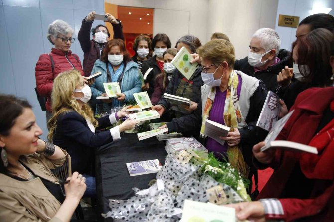 Büyükşehirden Kadınların Mücadele Üçgeni Paneli