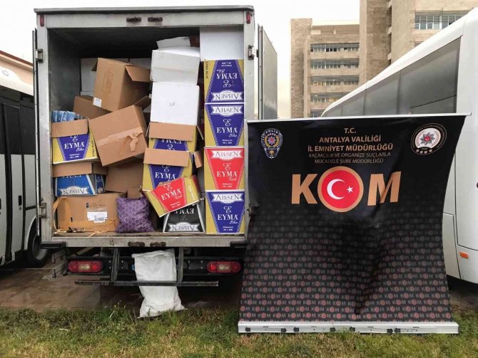 Antalya’da 1 Milyon 200 Bin Tl Değerinde Kaçak Tütün Operasyonu