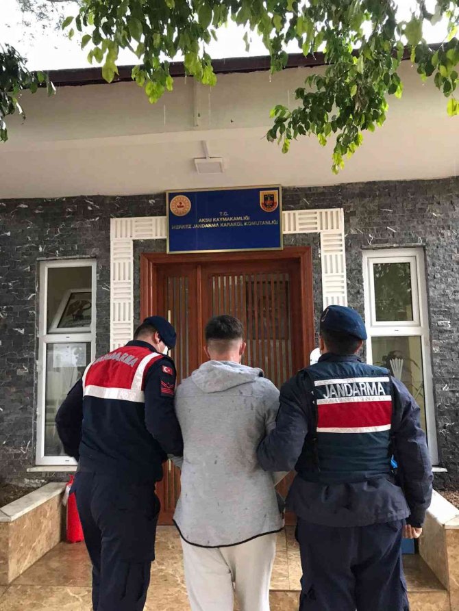 Antalya’da 21 Yıl 4 Ay Kesinleşmiş Hapis Cezası İle Aranan Şahıs Yakalandı