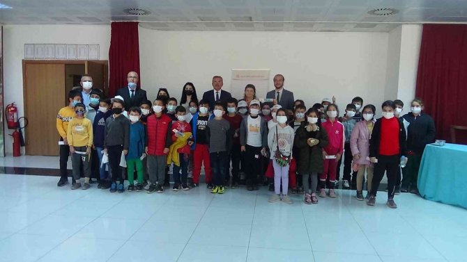 Genç Beyinlere "Nesli Tükenmekte Olan Canlılar" Konulu Farkındalık Eğitimi