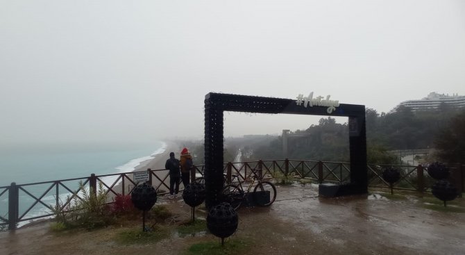 Antalya’da Sağanak Yağış