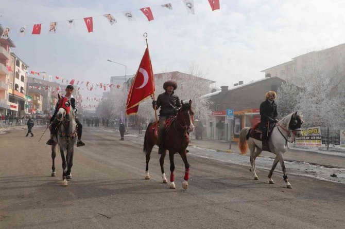 Atlar Kurtuluş İçin Şahlandı