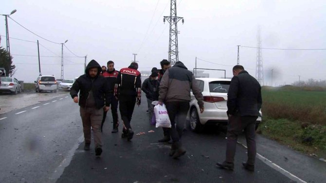 Büyükçekmece’de İki Araç Kafa Kafaya Çarpıştı: 1 Yaralı