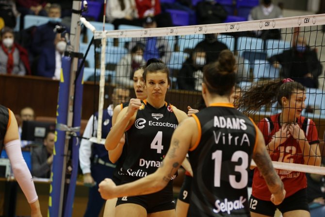 Eczacıbaşı Dynavit, Deplasmanda Avantajı Kaptı