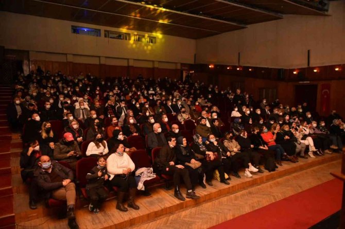 Türk Sanat Müziği Gecesine Yoğun İlgi