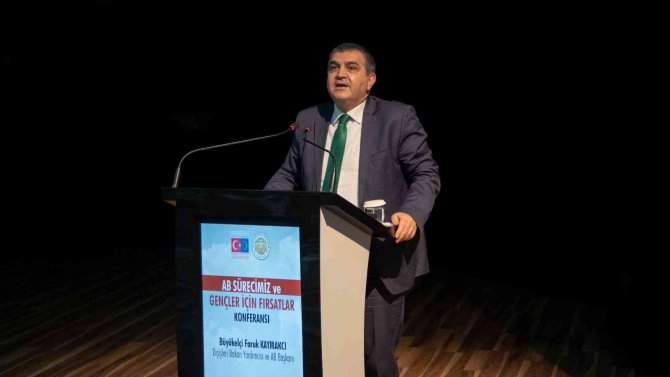 Dışişleri Bakan Yardımcısı Kaymakcı, Selçuk Üniversitesinde