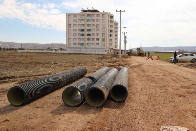 Di̇ski̇’den Ergani’ye Yağmur Suyu Şebeke Hattı