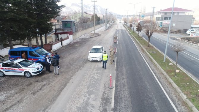 Malatya’da Dron İle Sürücülere Sıkı Takip