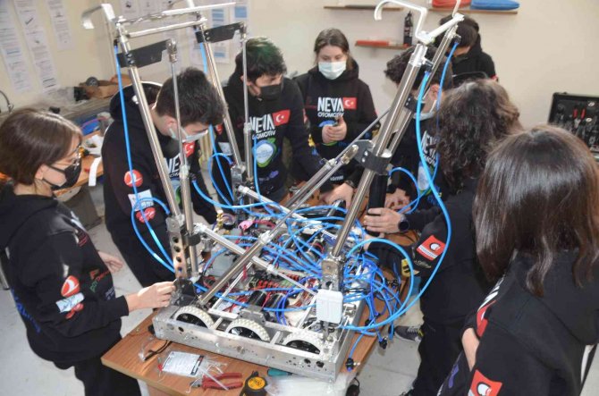 Ordulu Öğrenciler, Kanada’daki Robotik Yarışmada Türkiye’yi Temsil Edecek