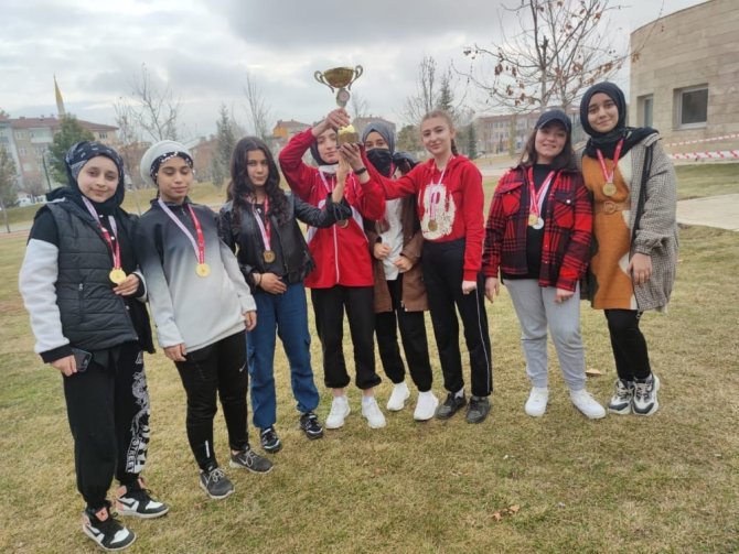 Elazığ’da Oryantiring Spor Müsabakaları