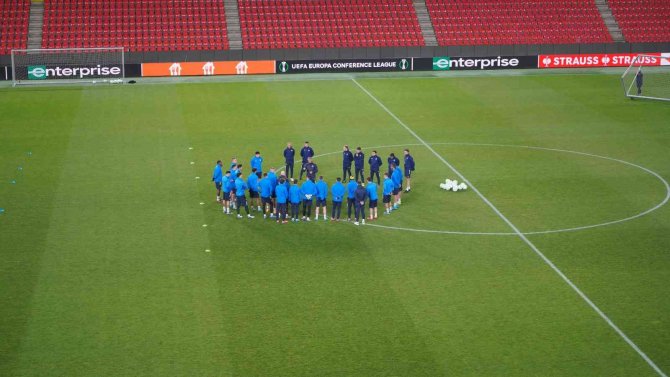 Fenerbahçe, Slavia Prag Maçı Hazırlıklarını Tamamladı