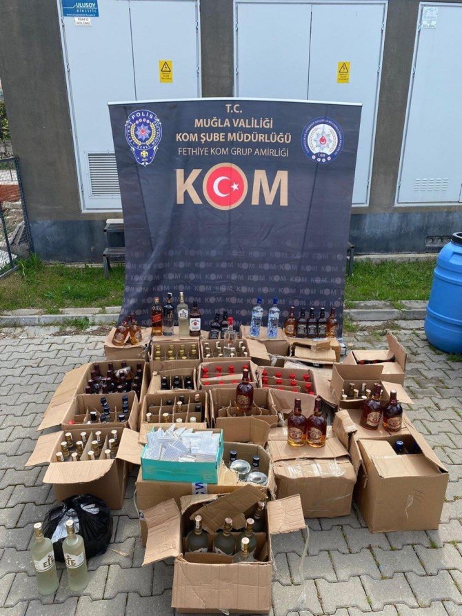 Fethiye’de Kaçak İçki Ve Makaron Operasyonu