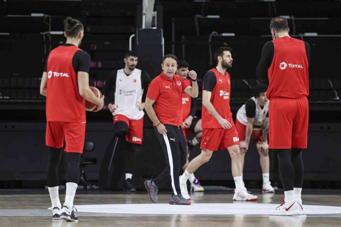 A Milli Erkek Basketbol Takımı, Yunanistan Maçı Hazırlıklarını Sürdürdü