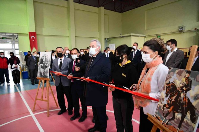 Tenzile Erdoğan Anadolu Lisesi’nde Öğrencilerin Projelerini Sergilediği Fuar Açıldı