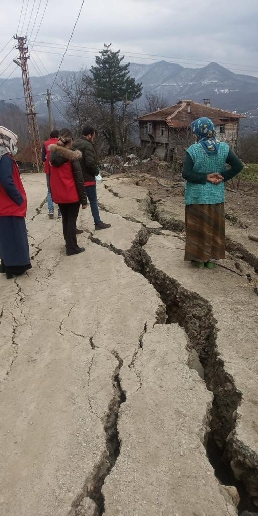 Heyelan Nedeniyle Boşaltılan Ev Sayısı 21 Oldu, Afetzedelere Psikososyal Destek Sağlanıyor