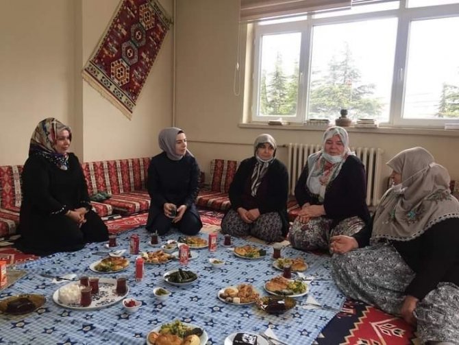 Kaymakam Baytak Kur’an-ı Kerim Kursiyerlerini Ziyaret Etti