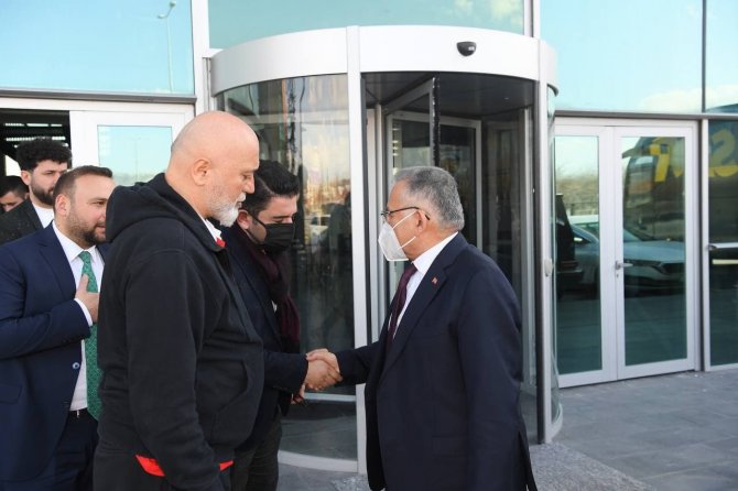 Başkan Büyükkılıç’tan Kayserispor’a Moral Ziyareti