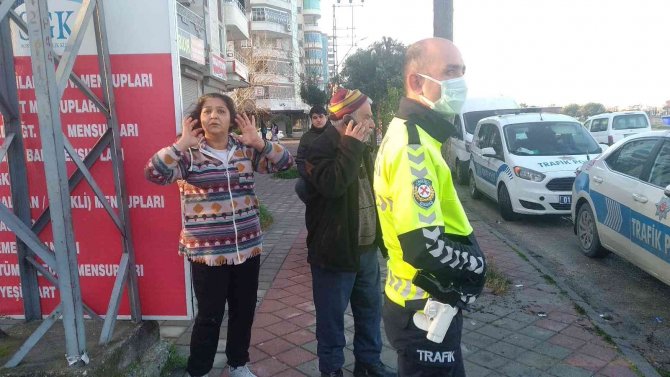 Park Halindeki Tıra Çarpan Otomobilin Sürücüsü Hayatını Kaybetti