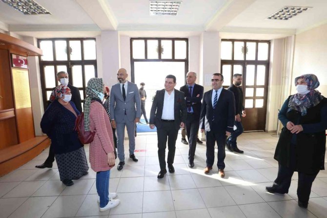 Başkan Tütüncü:" Hayalim Kepez’e Üniversite Kazandırmak"