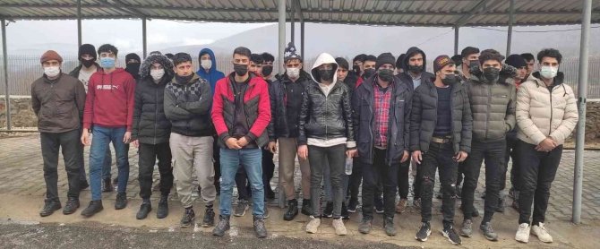Kırklareli’nde 114 Kaçak Göçmen Yakalandı