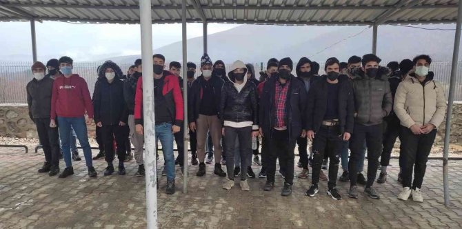 Kırklareli’nde 114 Kaçak Göçmen Yakalandı
