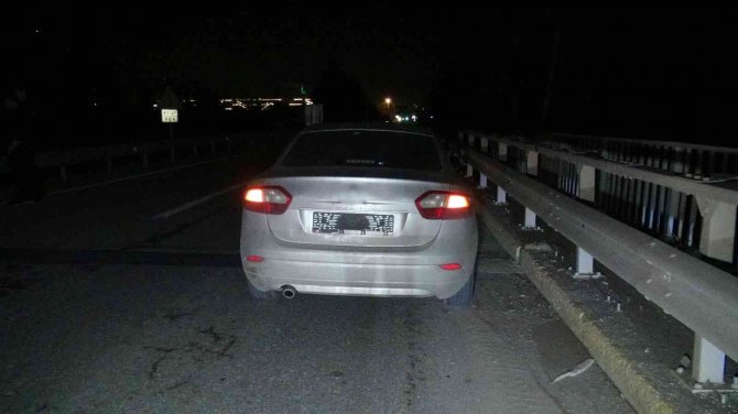 Motosiklet İle Otomobil Çarpıştı: 1 Yaralı