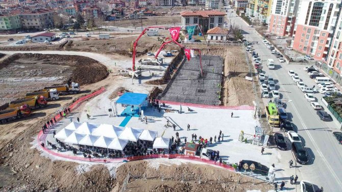 Meram’da Fahrünnisa Evleri’nin Temeli Atıldı