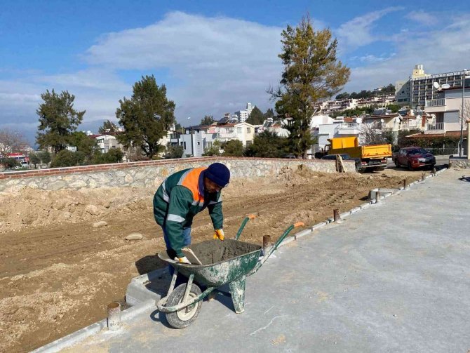 Kuşadası’na Spor Tesisi Gibi Park