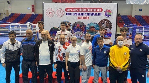 Kütahyalı Boksörlerden İki Türkiye Derecesi