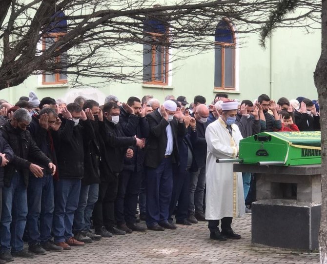 Bıçaklanarak Öldürülen İ̇yi̇ Parti Şaphane İ̇lçe Başkanı Toprağa Verildi