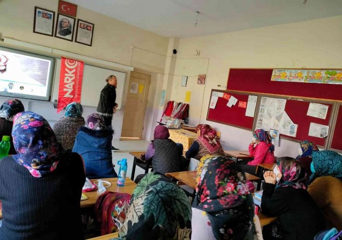 Mersin’de ’En İ̇yi Narkotik Polisi Anne’ Eğitimleri Sürüyor