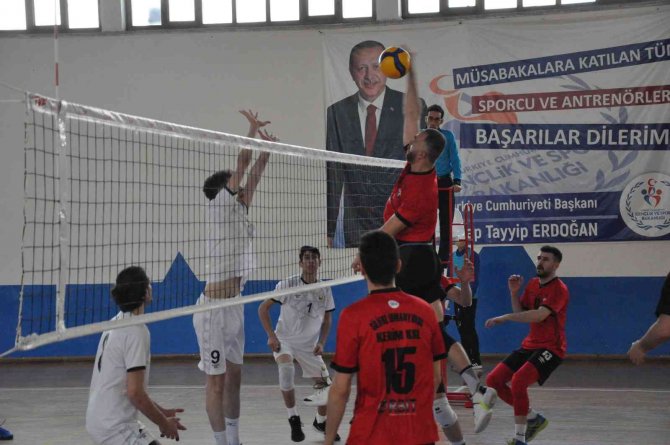 Voleybol: Kılıç Silifke İ̇dmanyurdu’nda Hedef 1. Lig
