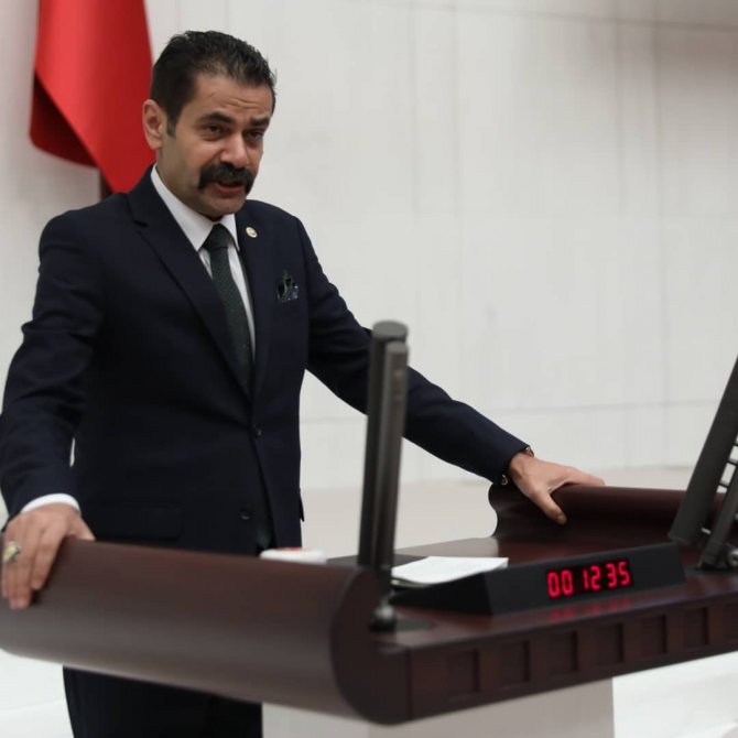 Mhp’li Kalyoncu: “Sizin Fikriniz, Zikriniz Bu Kadar Karışıkken Fikirlerinizi Hanginizin Sözleri Yansıtmaktadır?”