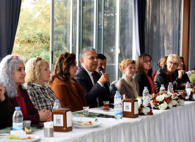 Muratpaşa Belediyesi 8 Mart’ta Mor Şemsiye İle Yürüyecek