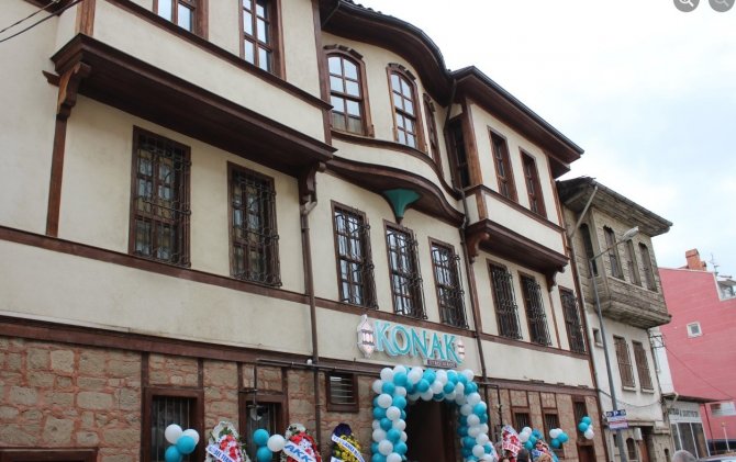 Sanatçı Mithat Körler Tavşanlı’da Açılışa Katıldı