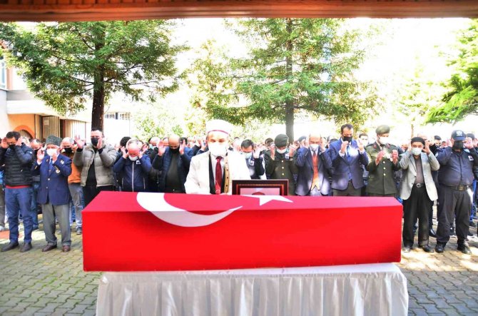 Kıbrıs Gazisi Aksüt Son Yolculuğuna Uğurlandı