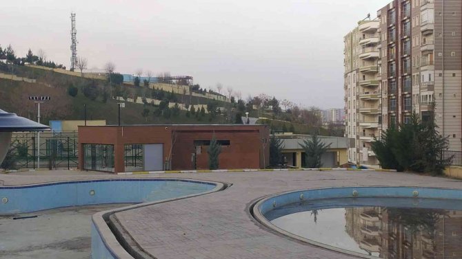 Yaşam Parkına Dadanan Hırsızlar Klozeti Bile Çaldı
