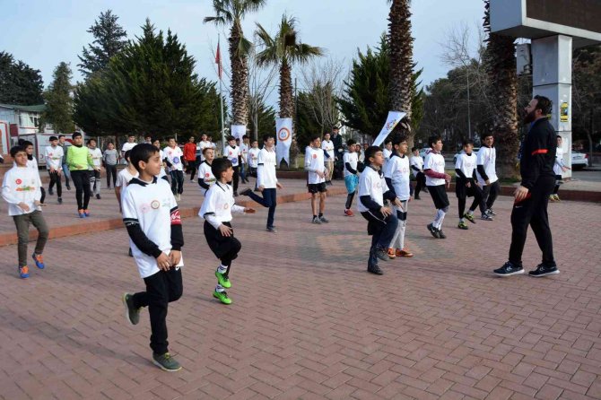 Spora Teşvik İçin Meydanlara Çıktılar