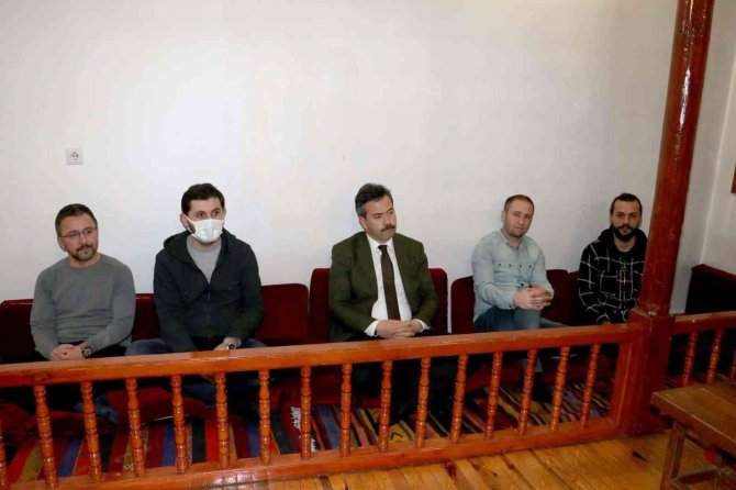 Vali Ayhan’dan Öğretmenlerle Teşekkür