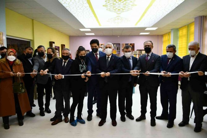 Çorlu Lisesi’nde "Z" Kütüphane Açıldı