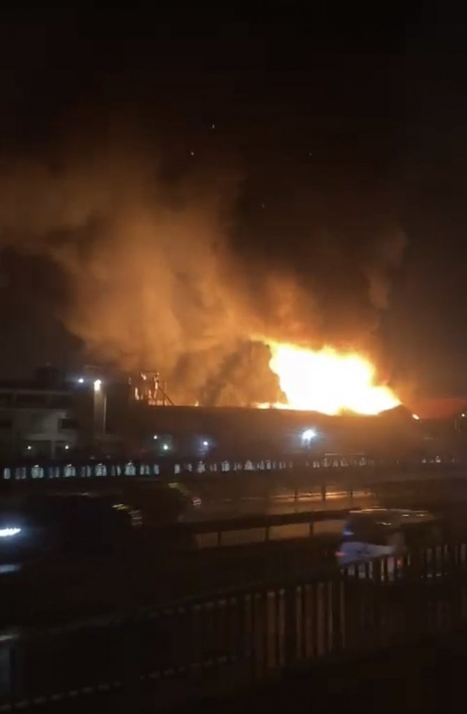 Tuzla’da İplik Fabrikasında Yangın Çıktı