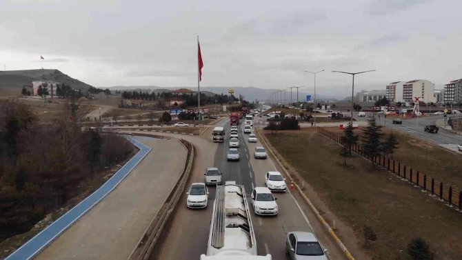 43 İlin Geçiş Güzergahında Otobüs Denetimi: Sürücüler Tek Tek Uyarıldı