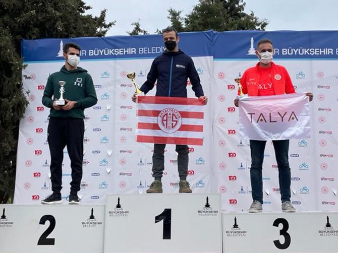 Antalyaspor Triatlon Takımı Sezona Madalyayla Başladı
