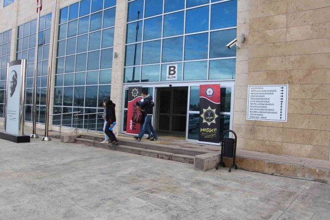 Uşak’ta 20 Gram Metamfetaminle Yakalanan Şahıs Tutuklandı