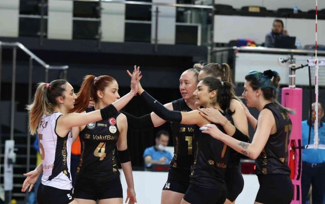 Vakıfbank Erteleme Maçında Set Vermedi