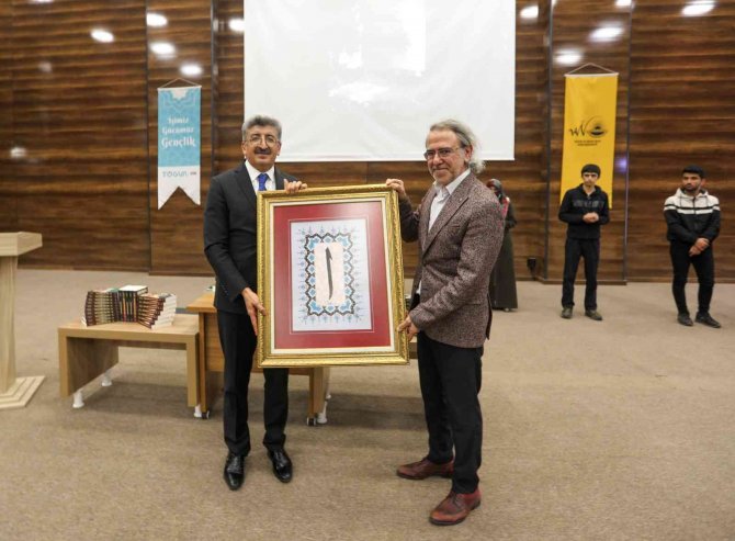 Van’da ‘Sultan Abdülhamid Ve Ermeni Sorunu’ Söyleyişi