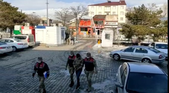 Van’da Göçmen Kaçakçılığı Yapan Organizatör Tutuklandı